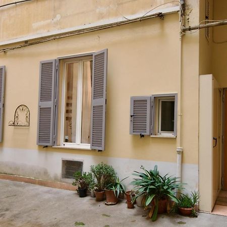 Major Sisters, Holiday Home In The Heart Of Рим Екстериор снимка