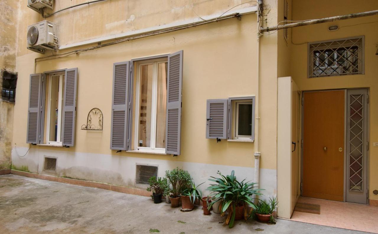 Major Sisters, Holiday Home In The Heart Of Рим Екстериор снимка